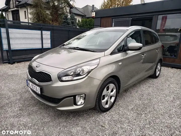 Kia Carens 2013 photo 2