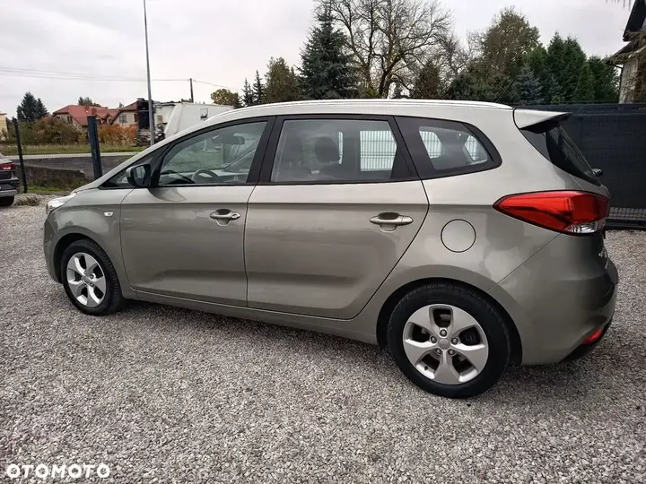 Kia Carens 2013 photo 5