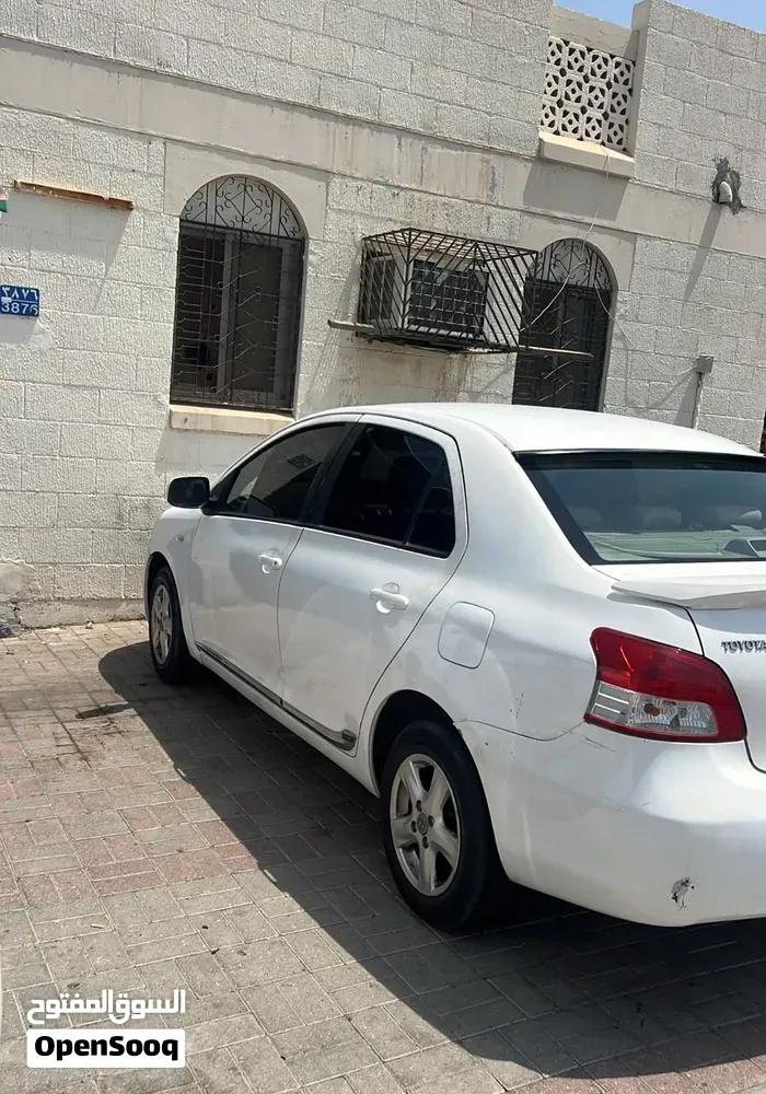 Toyota Yaris 2009 photo 2