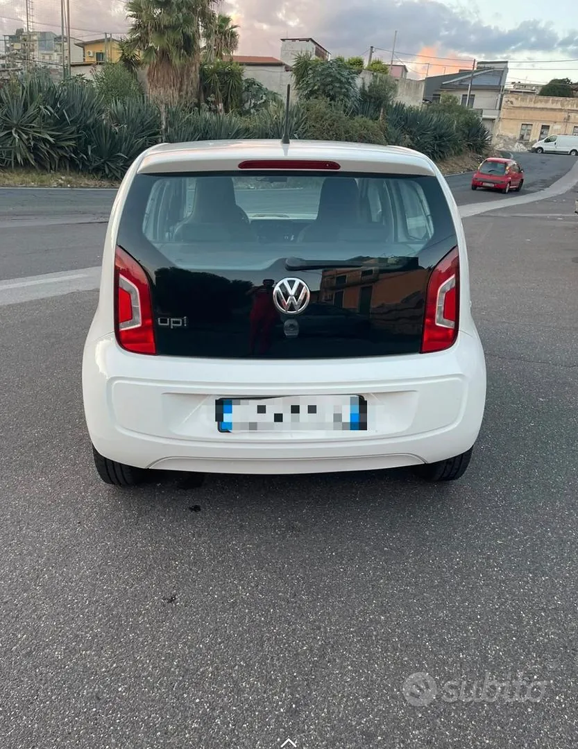 Volkswagen Up 2015 photo 4