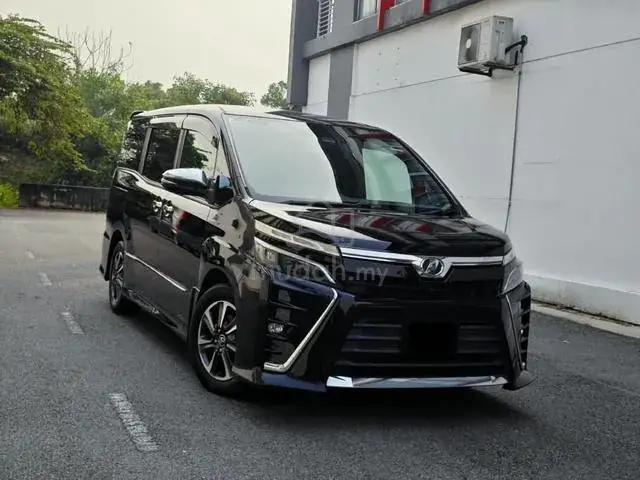 Toyota Voxy 2.0 Zs