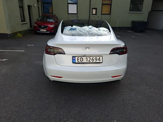 Tesla Model 3 2021 photo 5