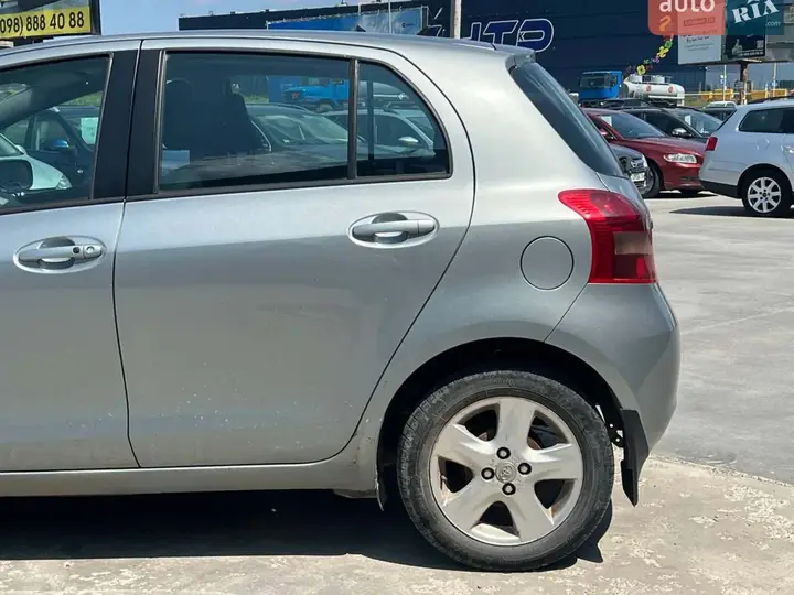 Toyota Yaris 2008 photo 5