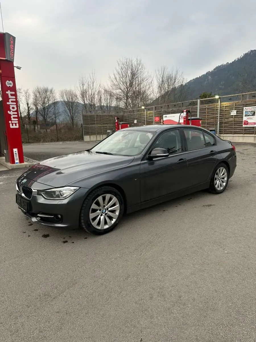 BMW 3 Series 2014 photo 2