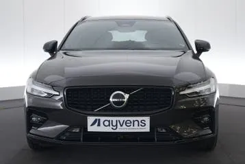 Volvo V60 2023 photo 2