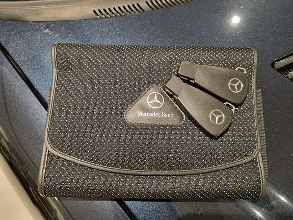 Mercedes-Benz E 320 2000 photo 4