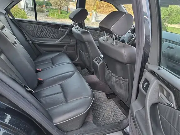 Mercedes-Benz E 320 2000 photo 5