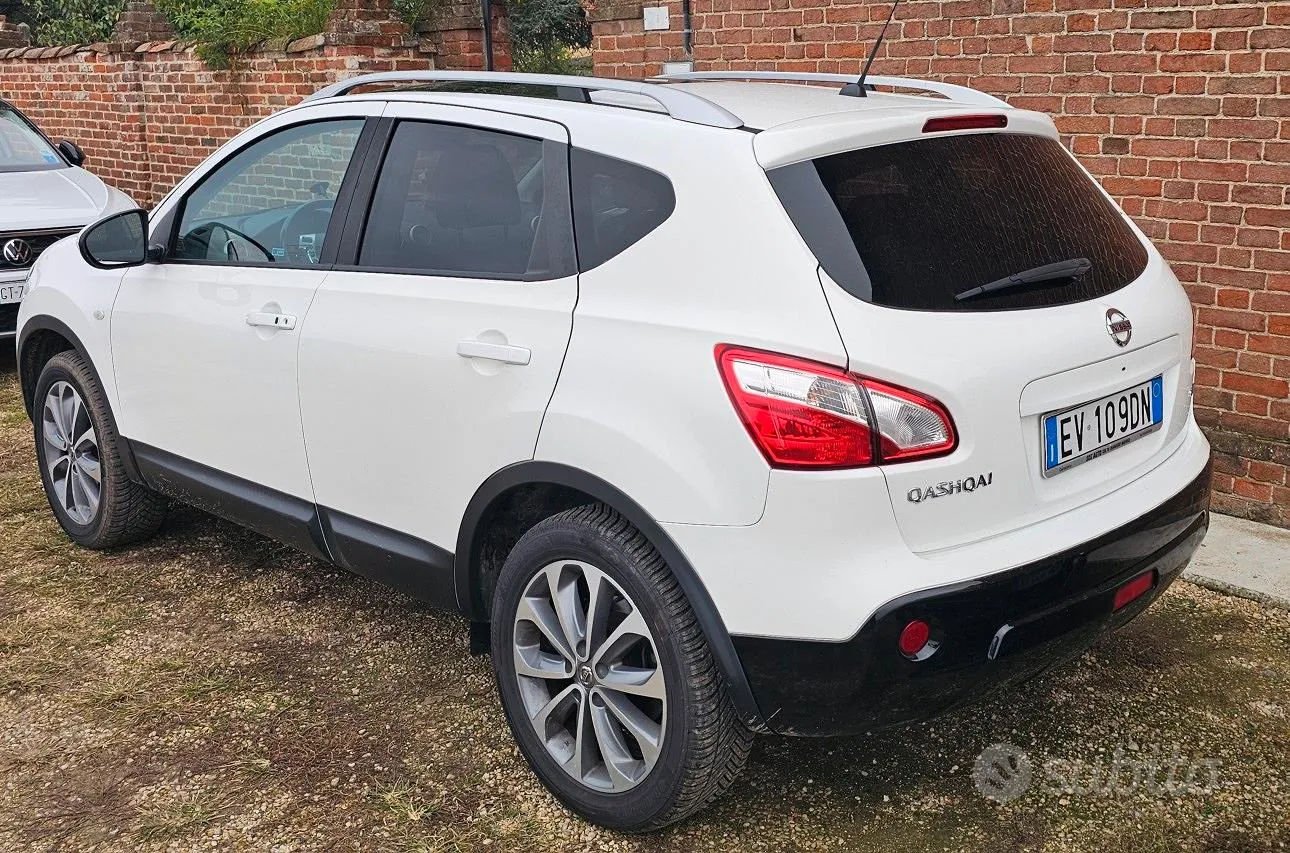 Nissan Qashqai 2014 photo 2