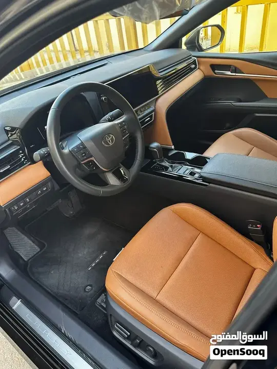 Toyota Camry 2025 photo 2
