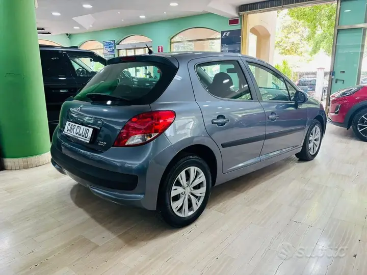 Peugeot 207 2012 photo 5