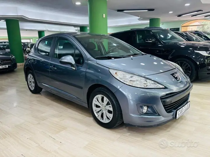 Peugeot 207 2012 photo 3