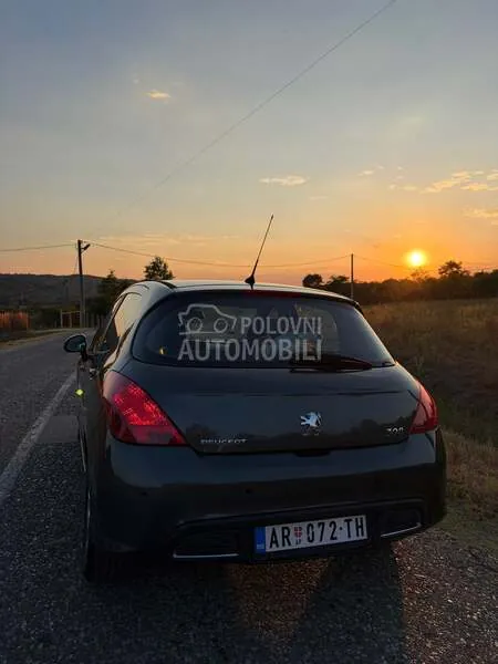 Peugeot 308 2010 photo 4