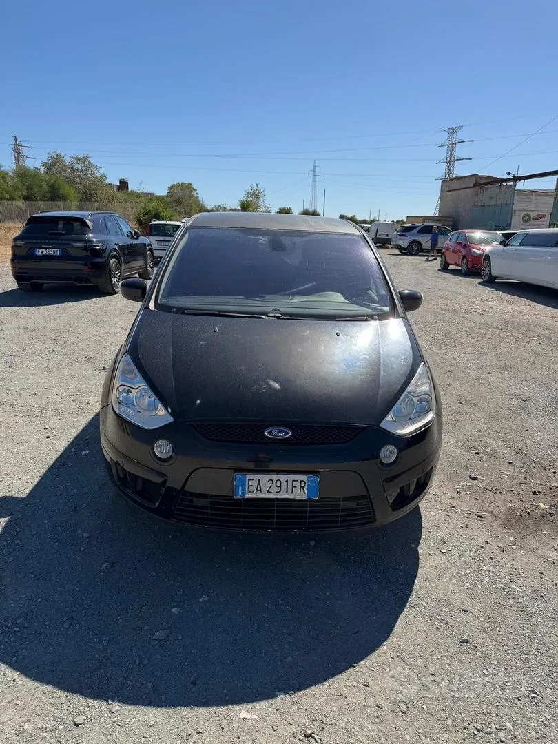 Ford S-Max 2010 photo 2