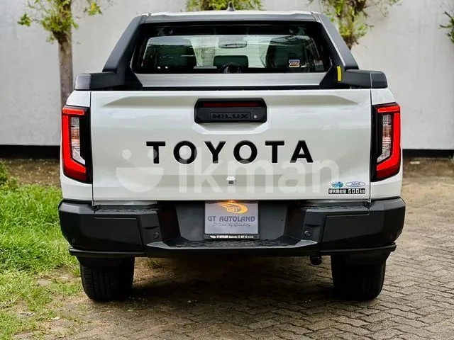 Toyota Hilux 2026 photo 4