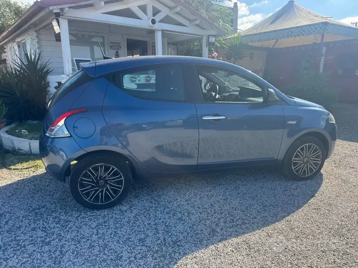 Lancia Ypsilon 2022 photo 3