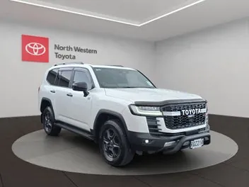 Toyota Land Cruiser 2026 photo 2