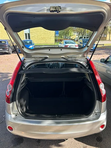 Ford Fiesta 2006 photo 4