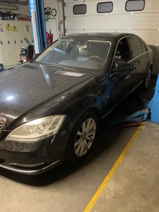 Mercedes-Benz S-Class 2012 photo 3