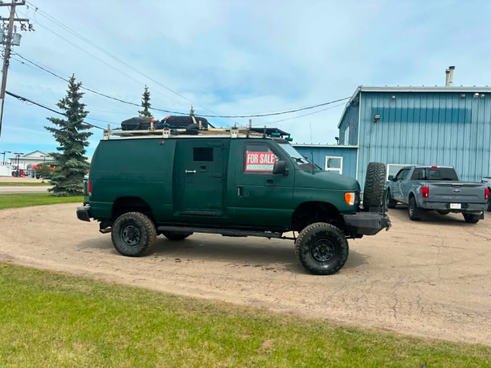 Ford E-350 1997 photo 2