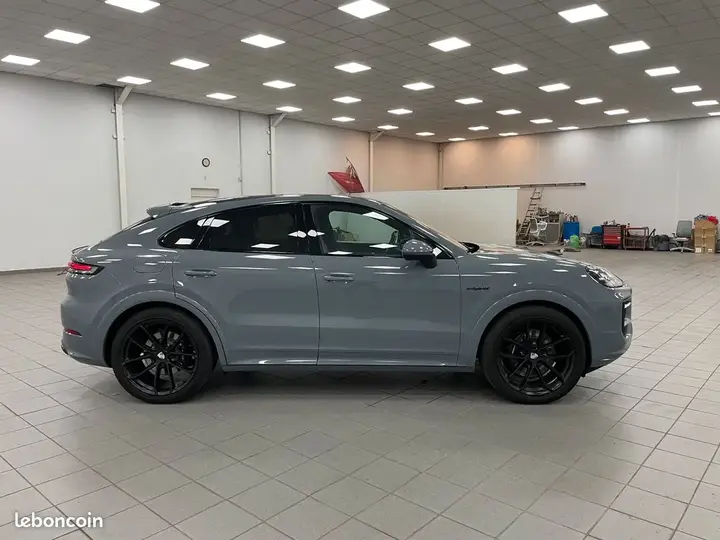Porsche Cayenne 2023 photo 4