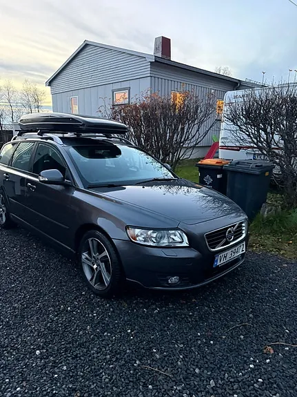 Volvo V50 2012 photo 2