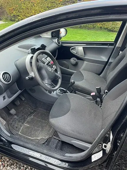 Toyota Aygo 2010 photo 3