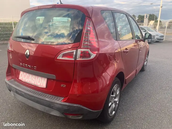 Renault Scenic 2011 photo 5