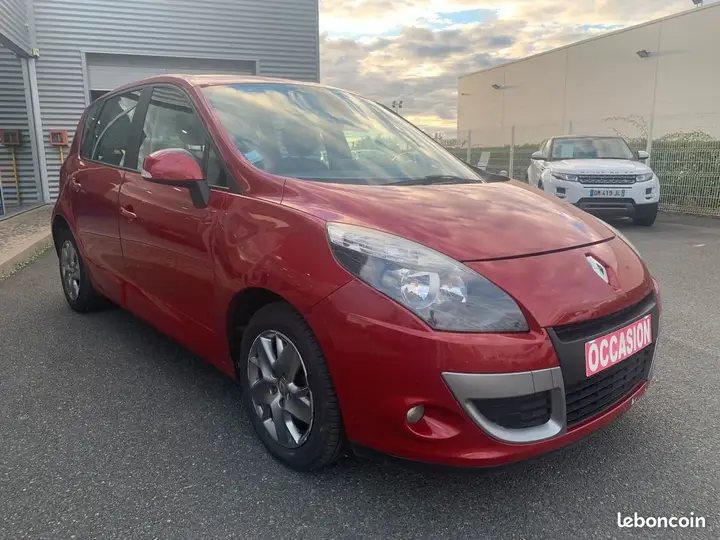 Renault Scenic 2011 photo 3