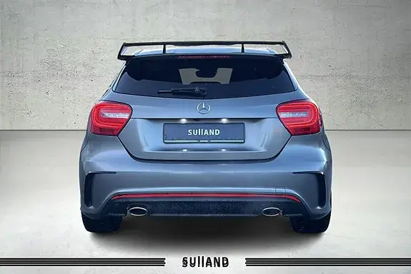 Mercedes-Benz A 180 2013 photo 4