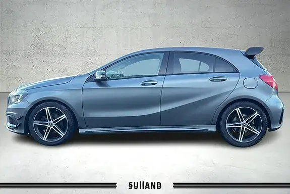 Mercedes-Benz A 180 2013 photo 2