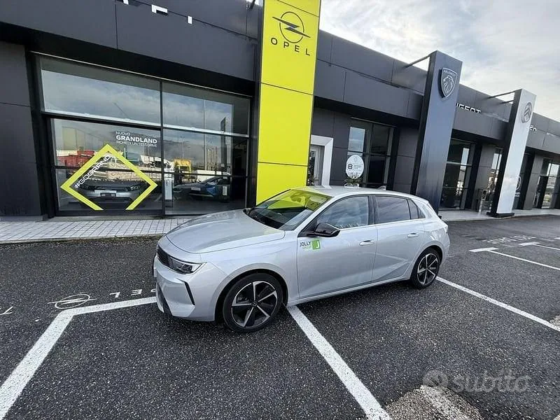 Opel Astra 2023 photo 3