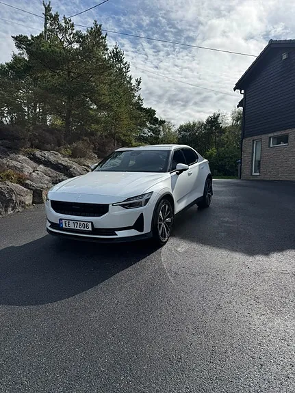 Polestar 2 2022 photo 2