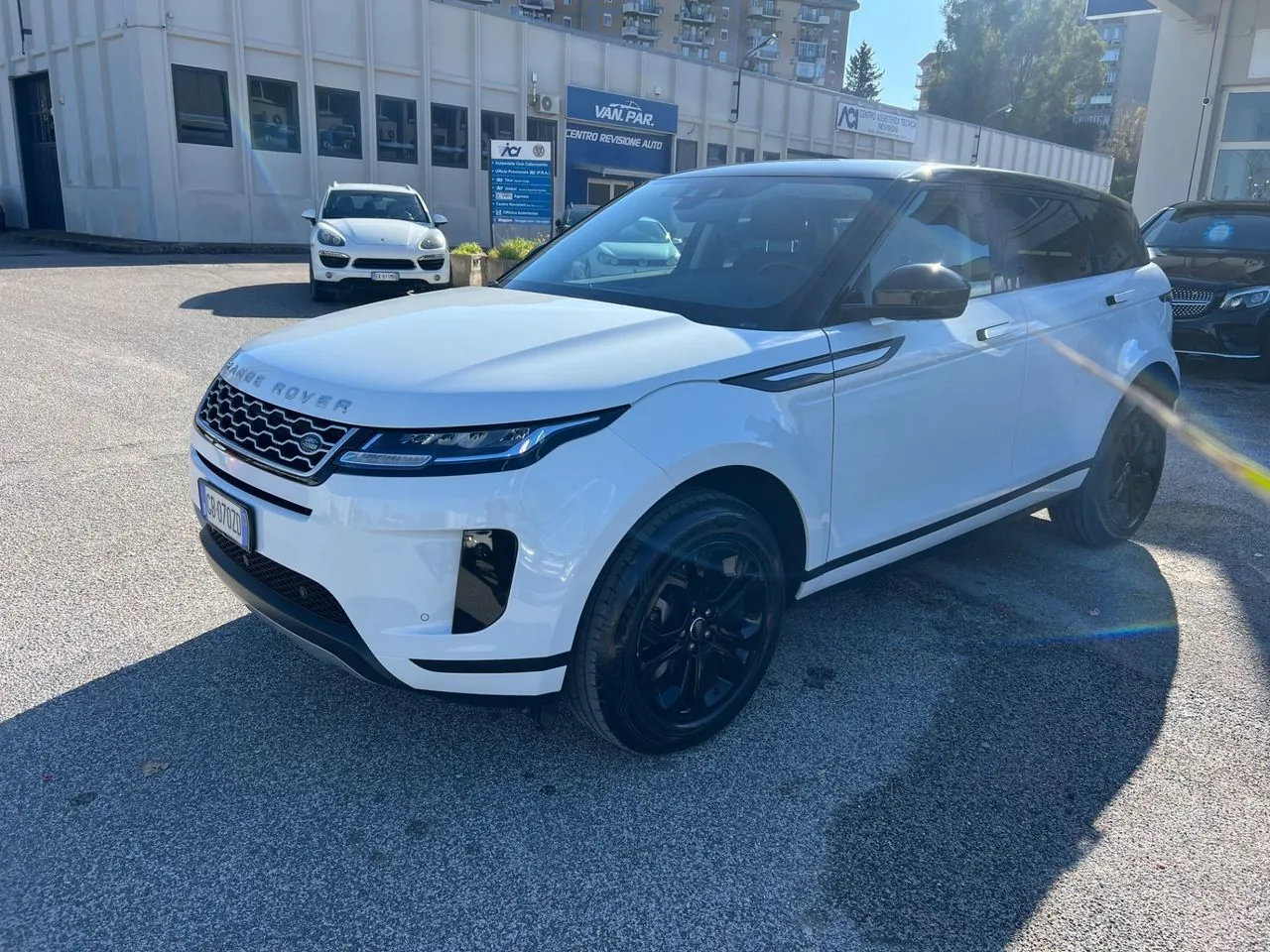 Land Rover Range Rover Evoque 2020 photo 4