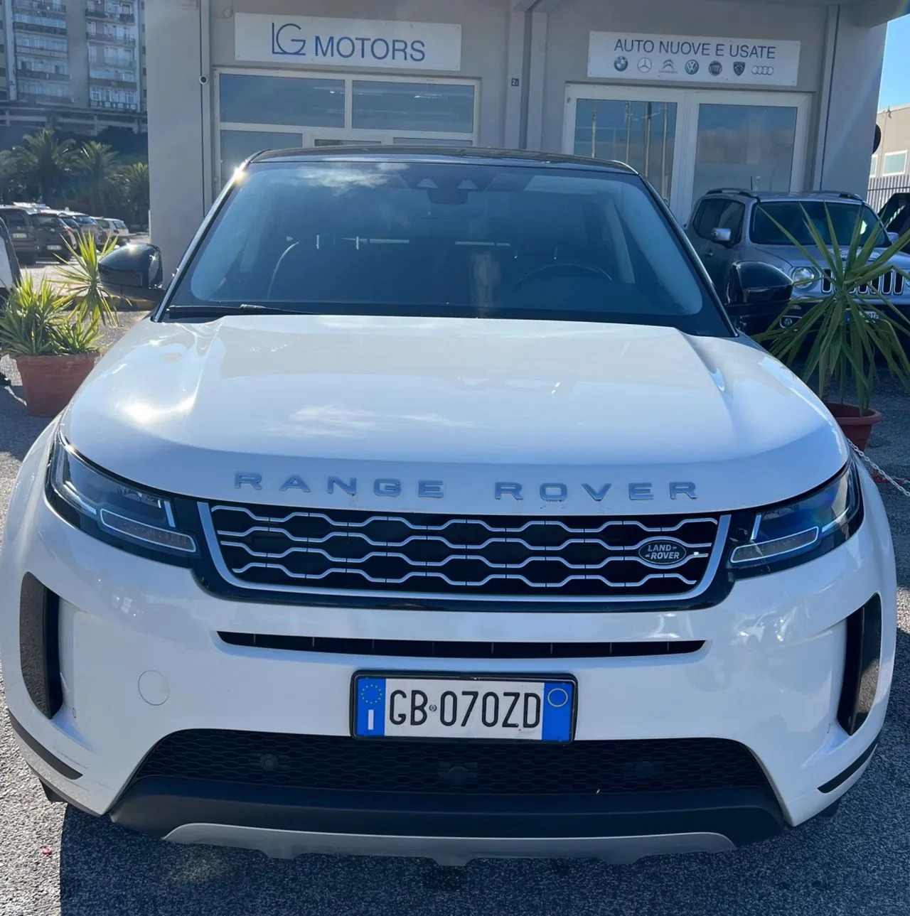 Land Rover Range Rover Evoque 2020 photo 2