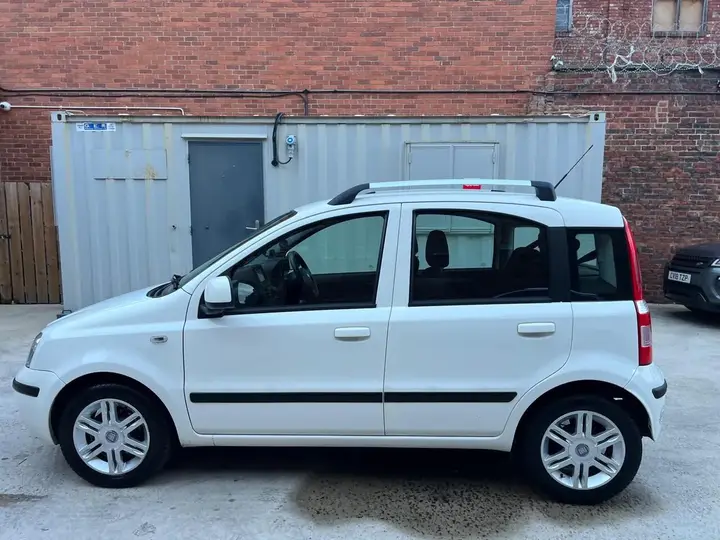 Fiat Panda 2011 photo 4