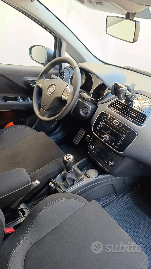 Fiat Punto 2014 photo 2