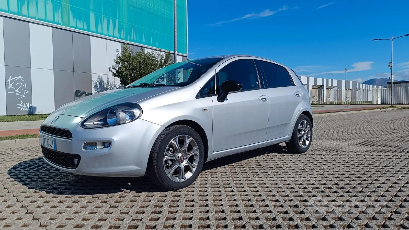 Fiat Punto 2014 photo 3