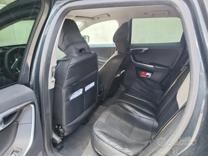 Volvo Xc60 2016 photo 4