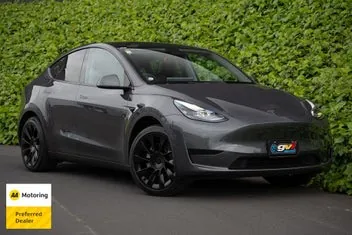 Tesla Model Y 2023 photo 2