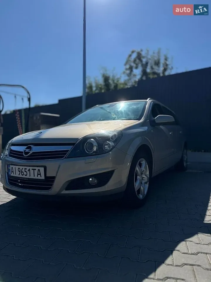 Opel Astra 2008 photo 2