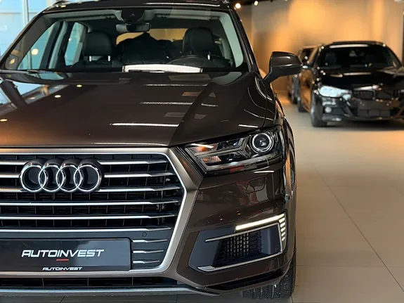 Audi Q7 2017 photo 4