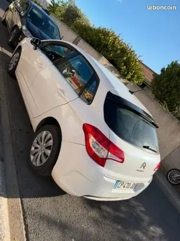 Citroen C4 2012 photo 2
