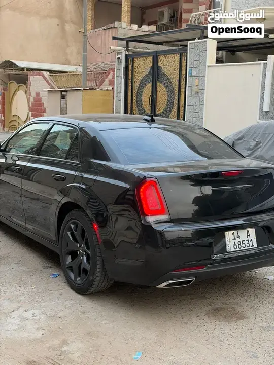 Chrysler 300 2023 photo 4