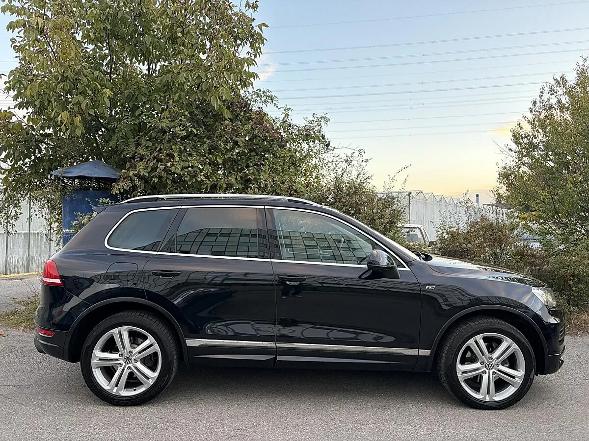 Volkswagen Touareg 2014 photo 2