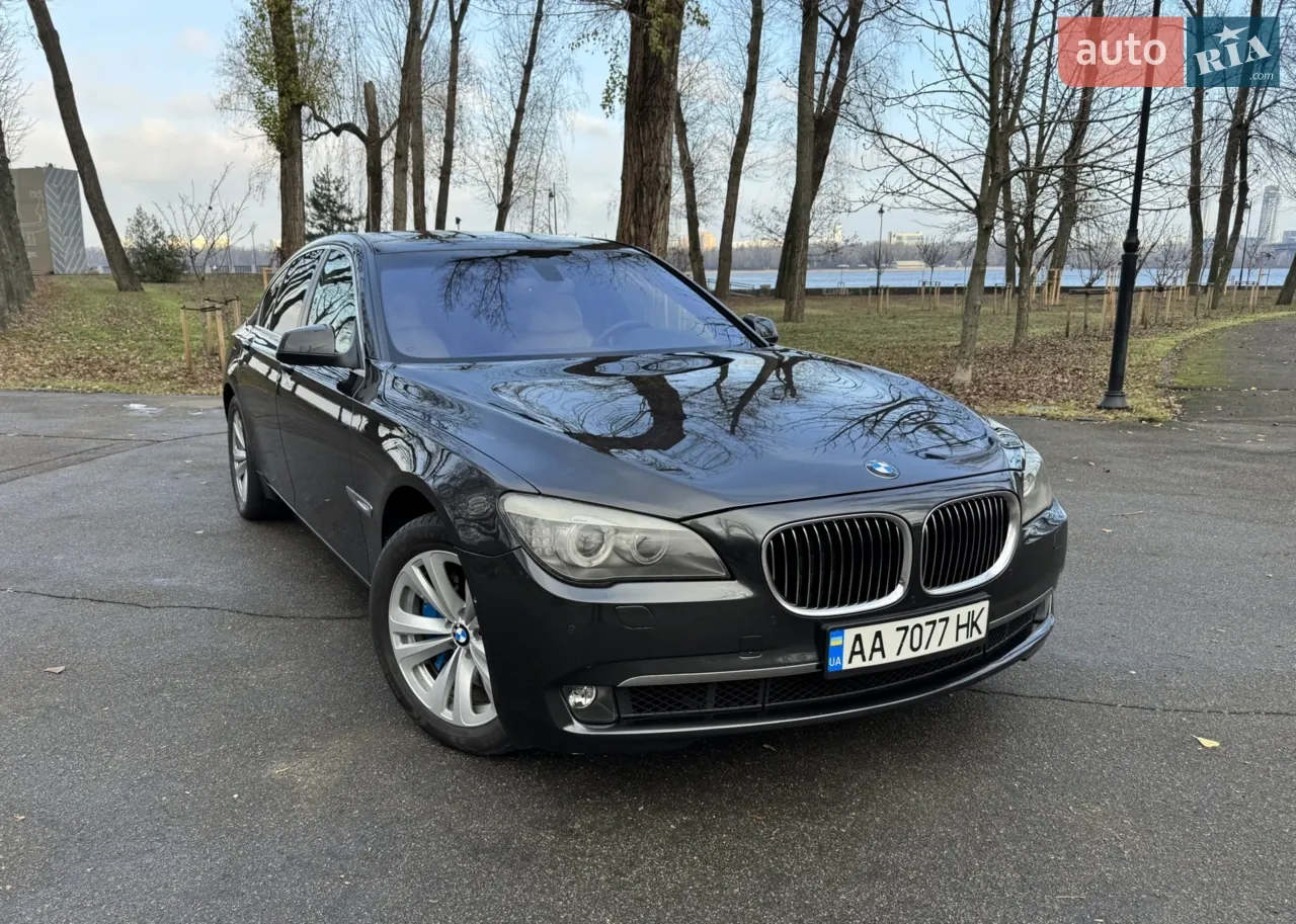 BMW 7 Series 2009 photo 2