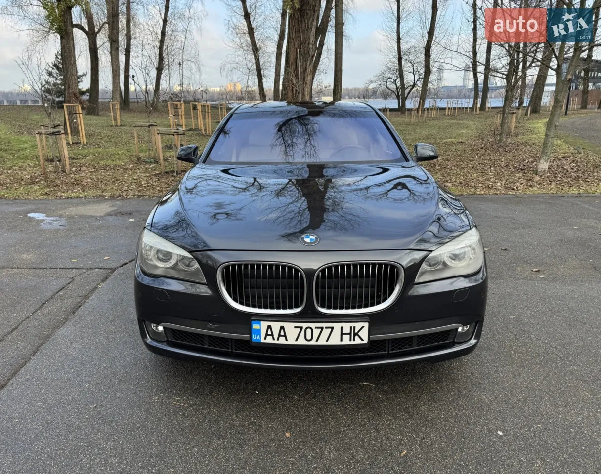 BMW 7 Series 2009 photo 4