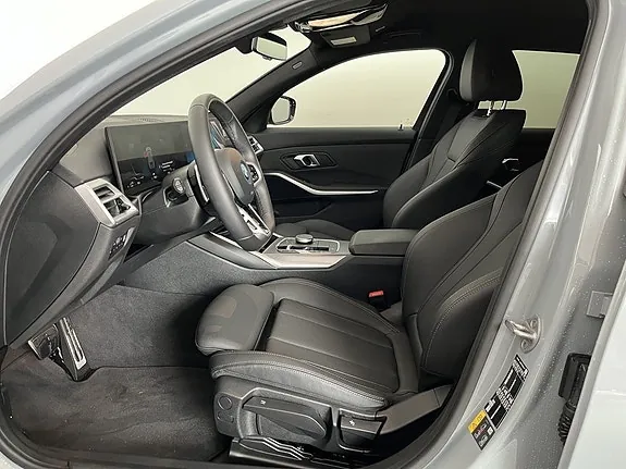 BMW 330E 2025 photo 5