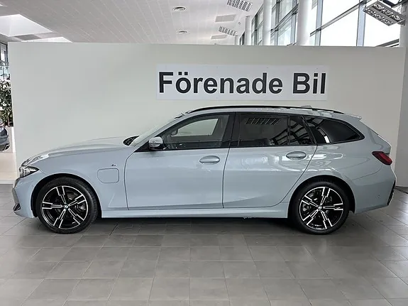 BMW 330E 2025 photo 3