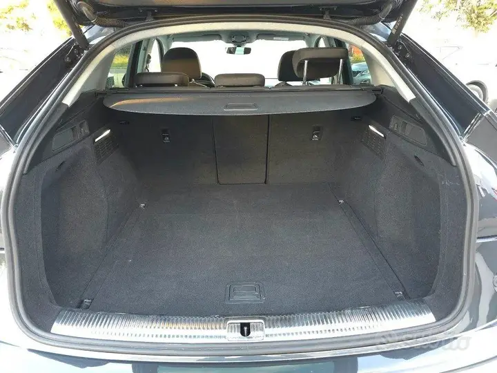 Audi Q5 2022 photo 3