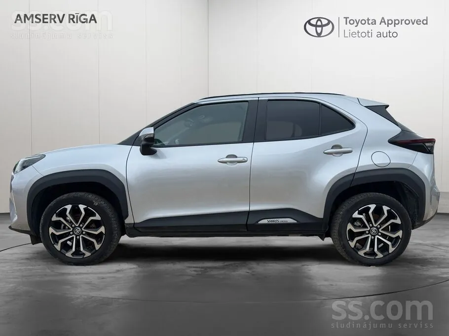Toyota Yaris Cross 2025 photo 3